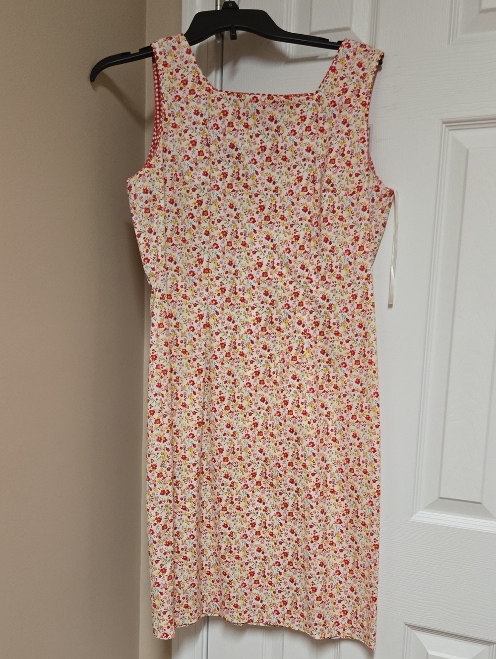 Amanda Smith White Dress with Red and Pink Floral Print